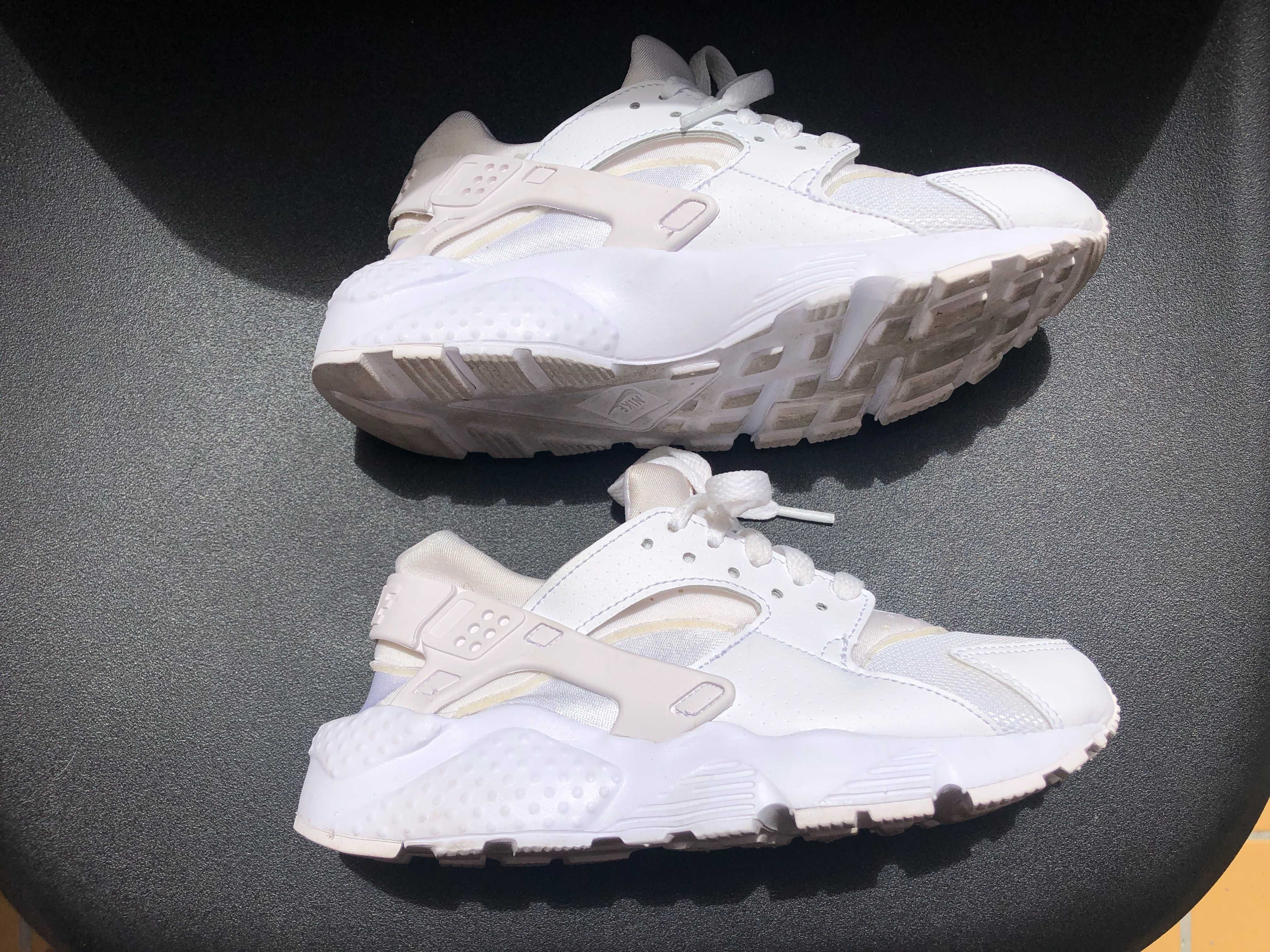 Nike huarache brancas