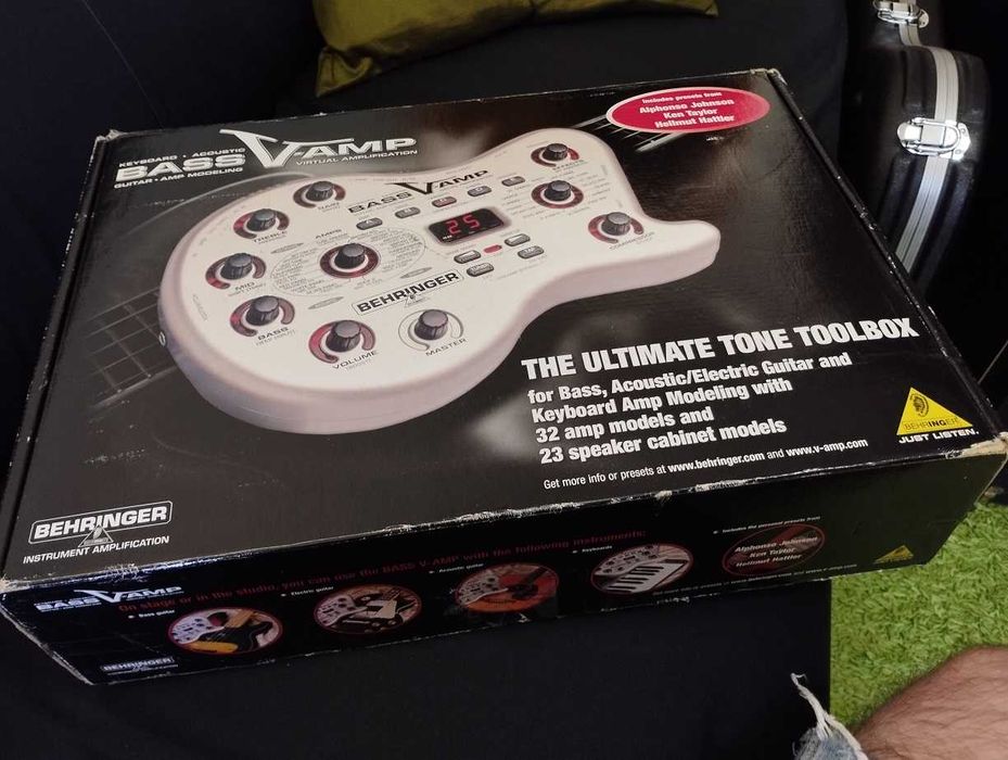 Pedaleira baixo Behringer Bass V-Amp