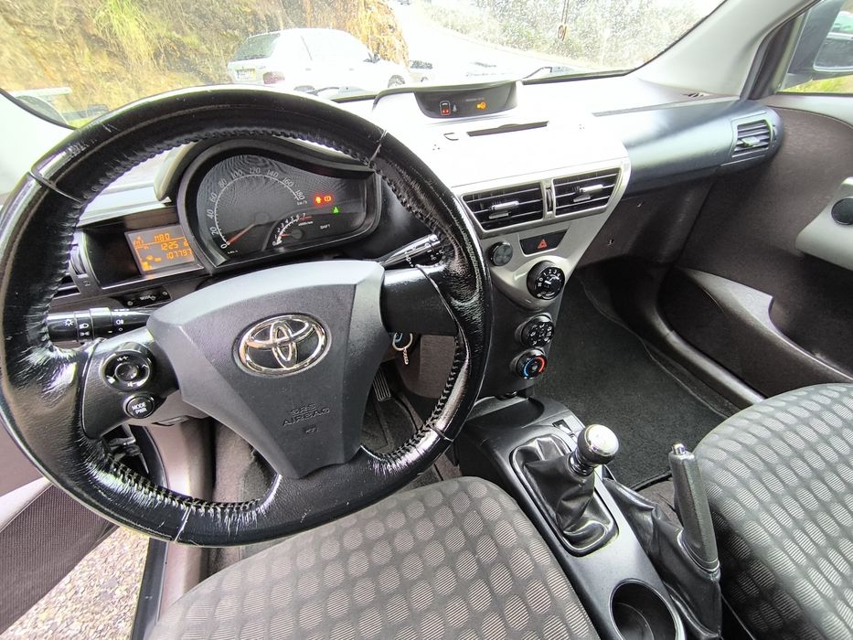 Toyota IQ 1.0i VTI 100 mil kms Nacional