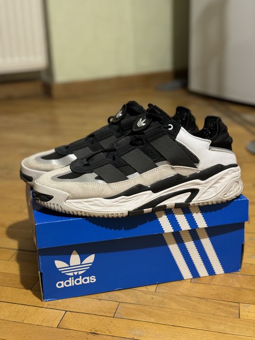 Оригінальні кросівки adidas niteball