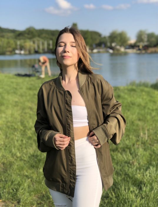 Тепла вітровка хакі