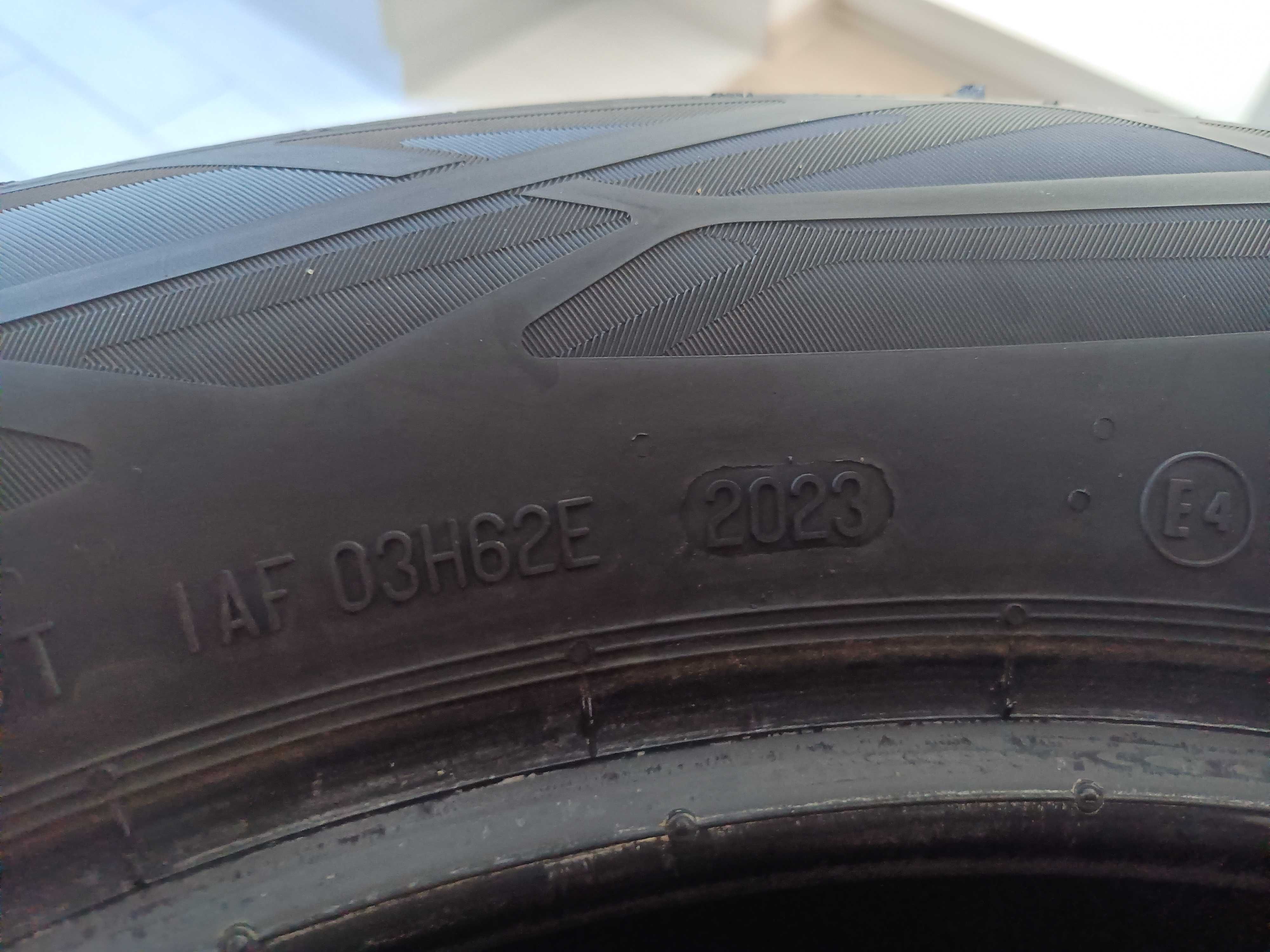 Opony Continental EcoContackt 6,  235/55 r 18 V XL przejechane 7 km.