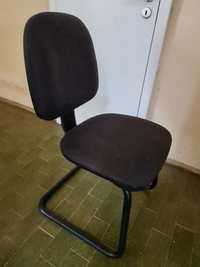 Cadeira marca "Levira " tecido cinza