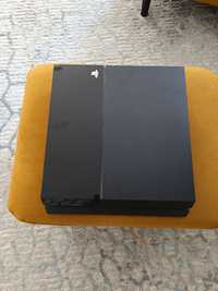 Konsola PlayStation 4