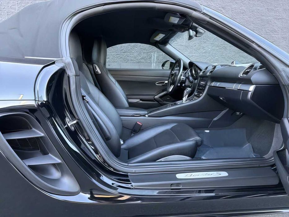 Porsche 718 Boxster S      2017