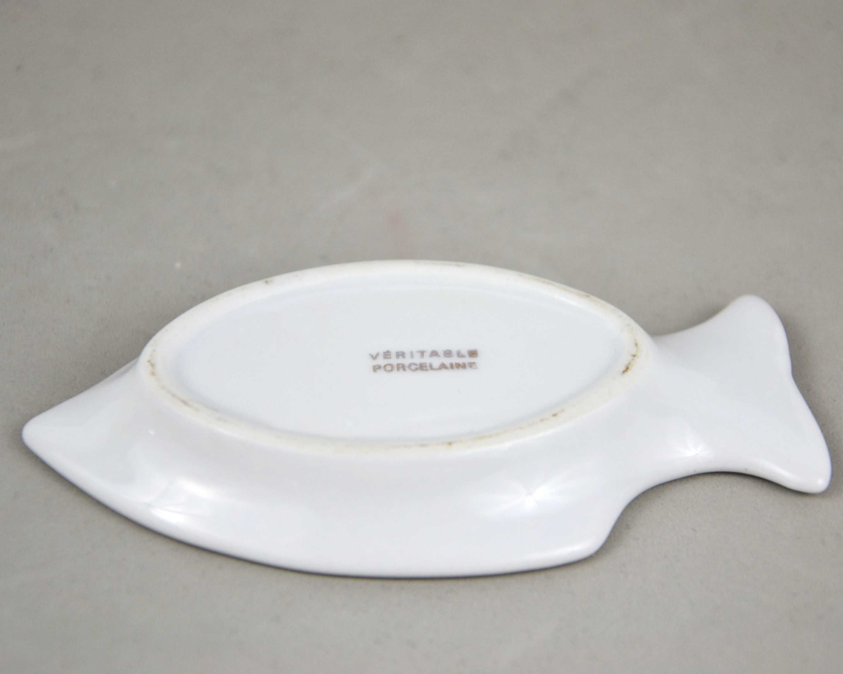 Mini patera ryba do dipów VERITABLE PORCELAINE Francja XXw 12/7cm