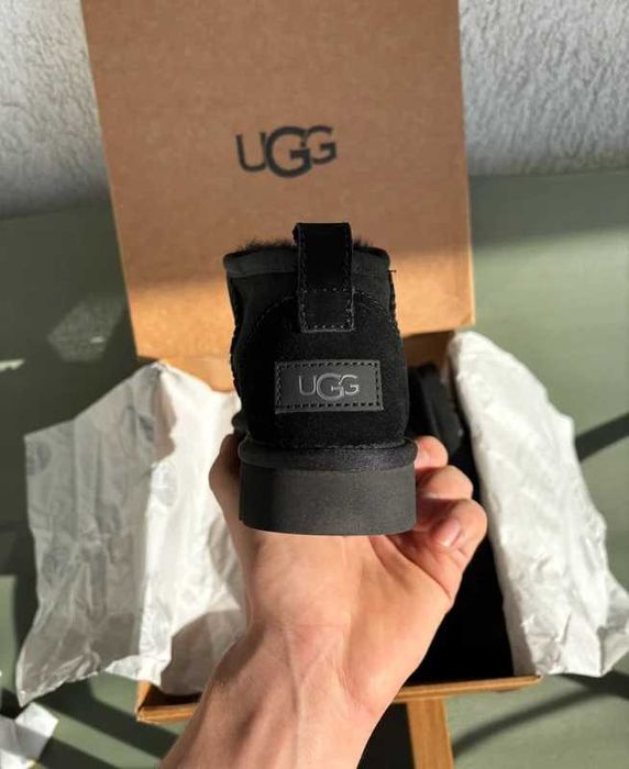 Buty damskie UGG_Black Trampki Roz.37