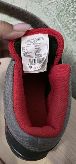 Черевики дитячі туристичні QUECHUA темно-сині 
Залишити відг