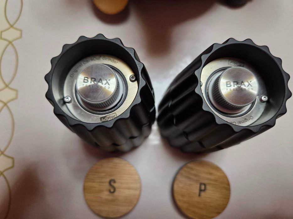 Магнитная двойная мельница для перца и соли AdHoc MagTwo.