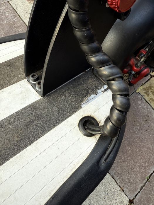 Самокат електричнийв гарному стані JX 168