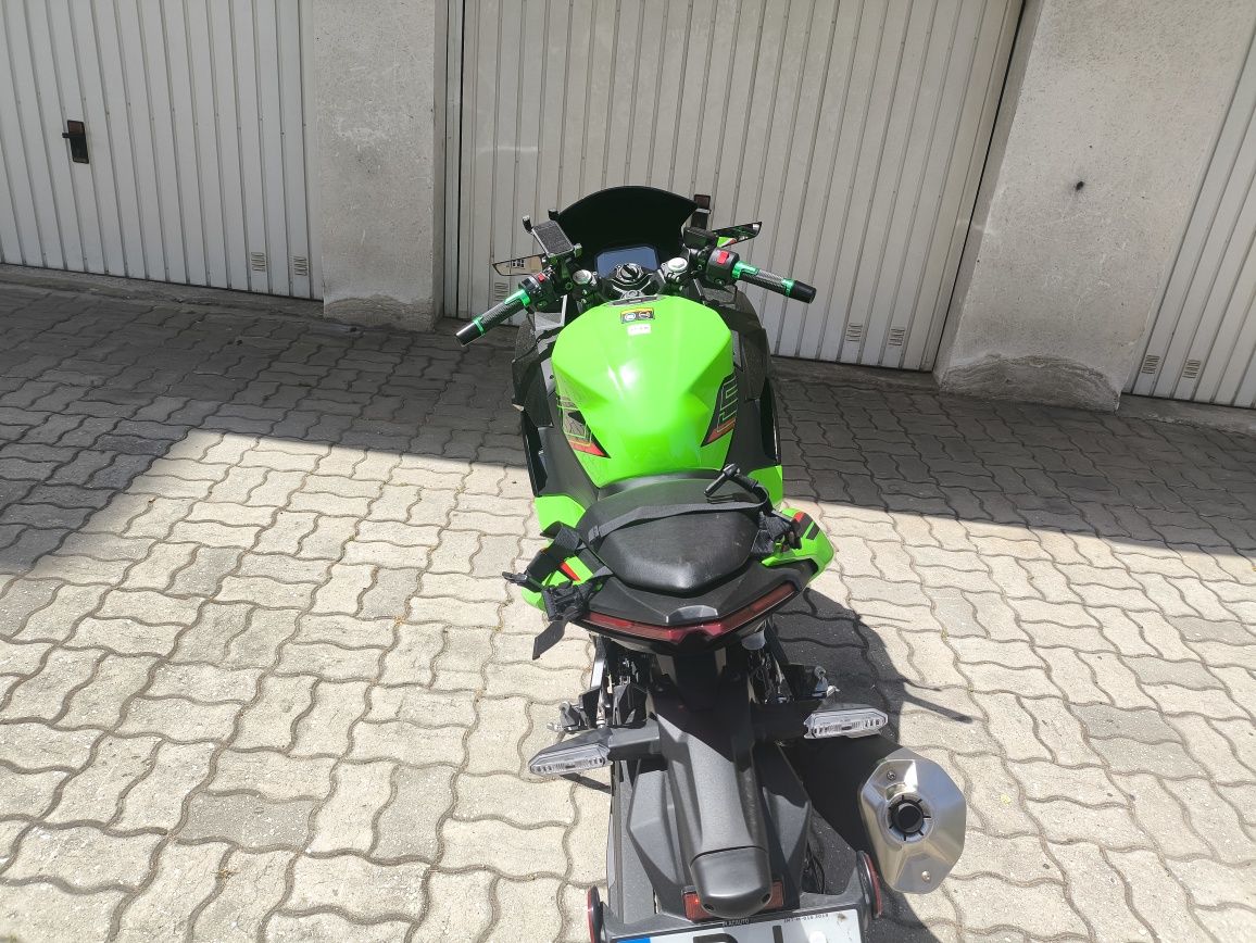 Kawasaki Ninja 500 SE 2024