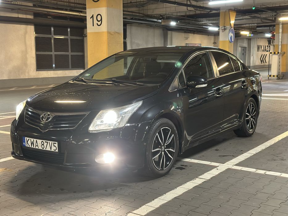 Toyota Avensis 1.6 Benzyna Sedan 100% Oryginalny Lakier
