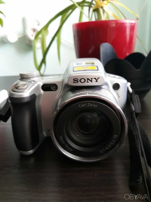Фотокамера (фотоапарат) Sony Cyber-Shot DSC-H50