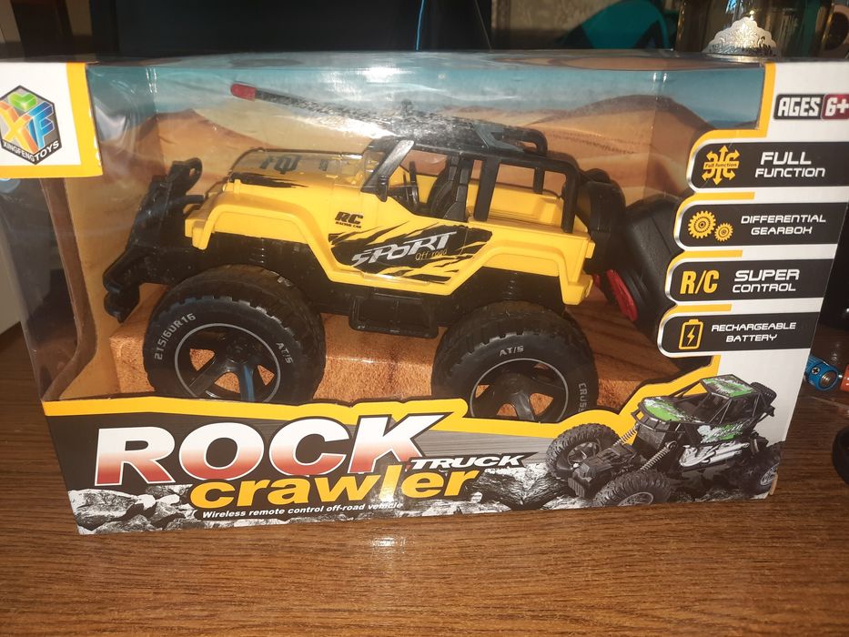 Машина джип на пульте новая игрушка