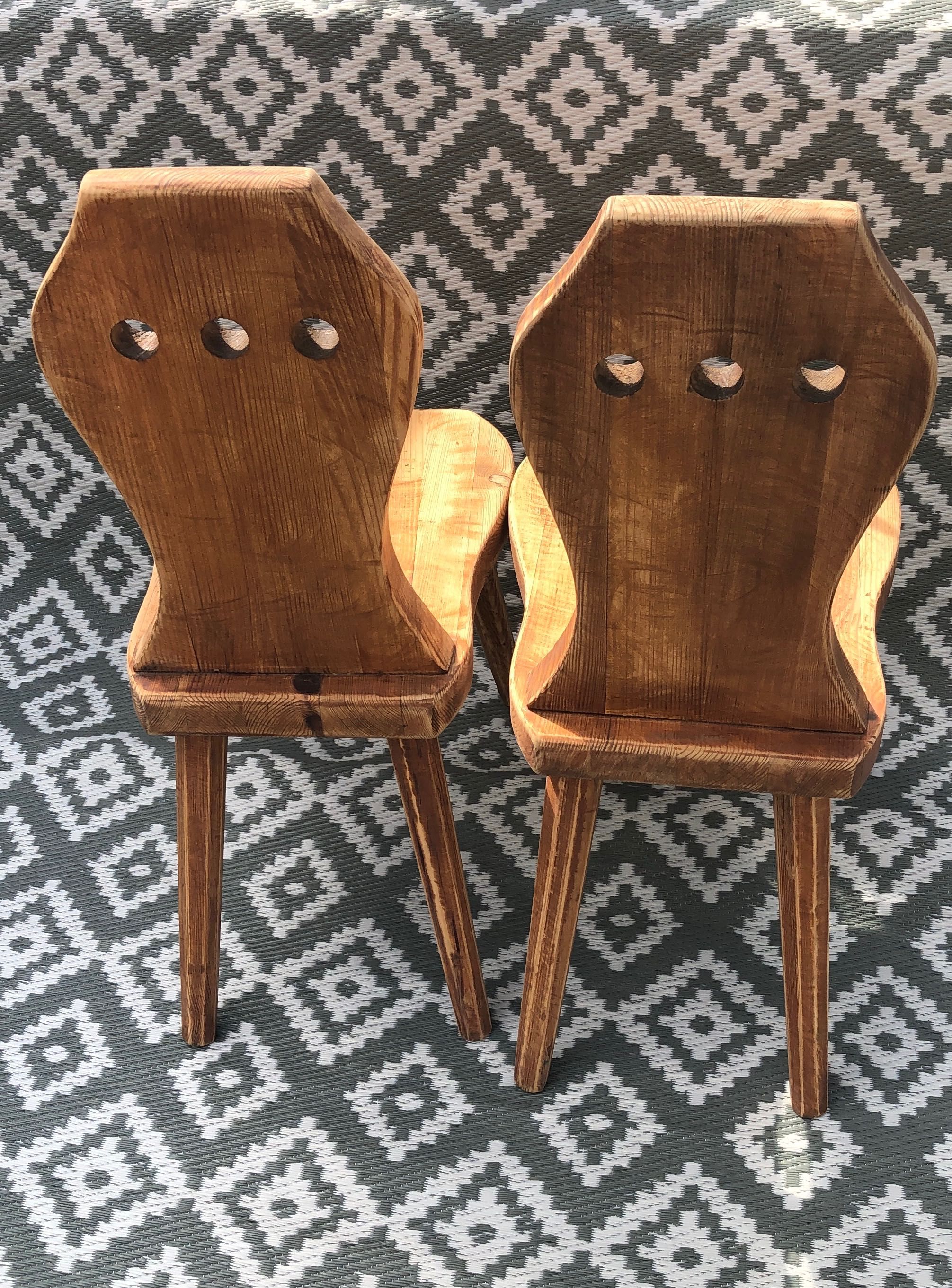 Krzesła drewniane -solidne, ciężkie