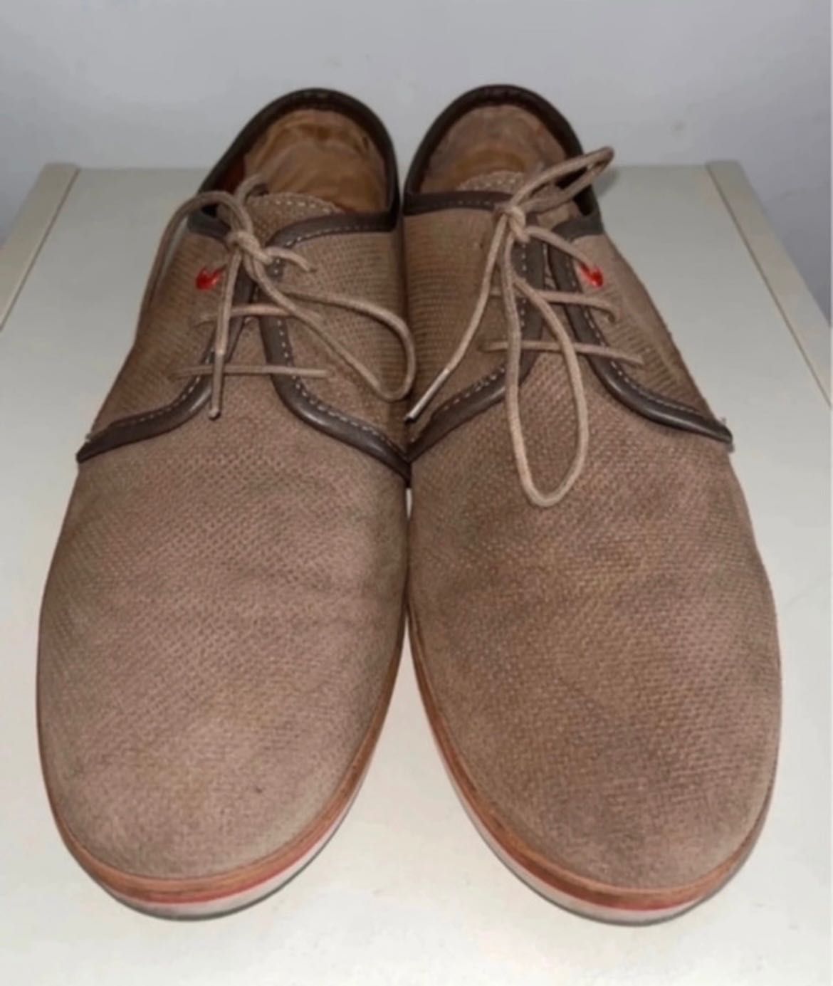 Sapatos castanhos homem