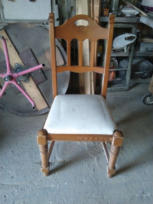 Krzesła i fotele