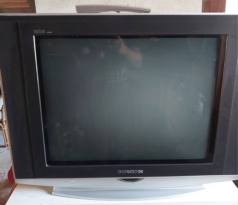 Telewizor kineskopowy 29 cali sprawny marki Daewoo pilot