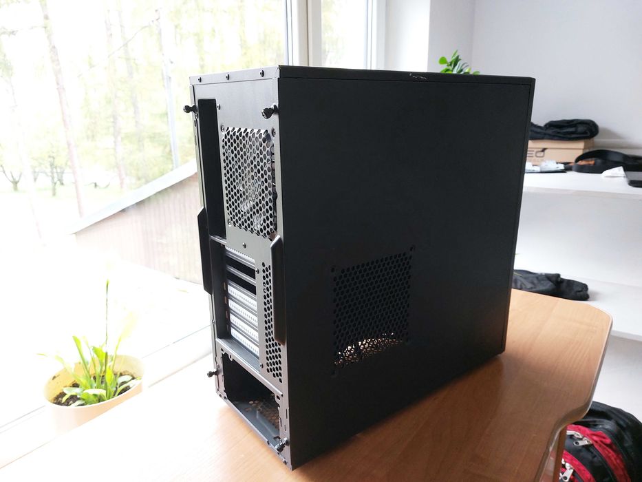 Obudowa ATX Fractal Design Core 2300