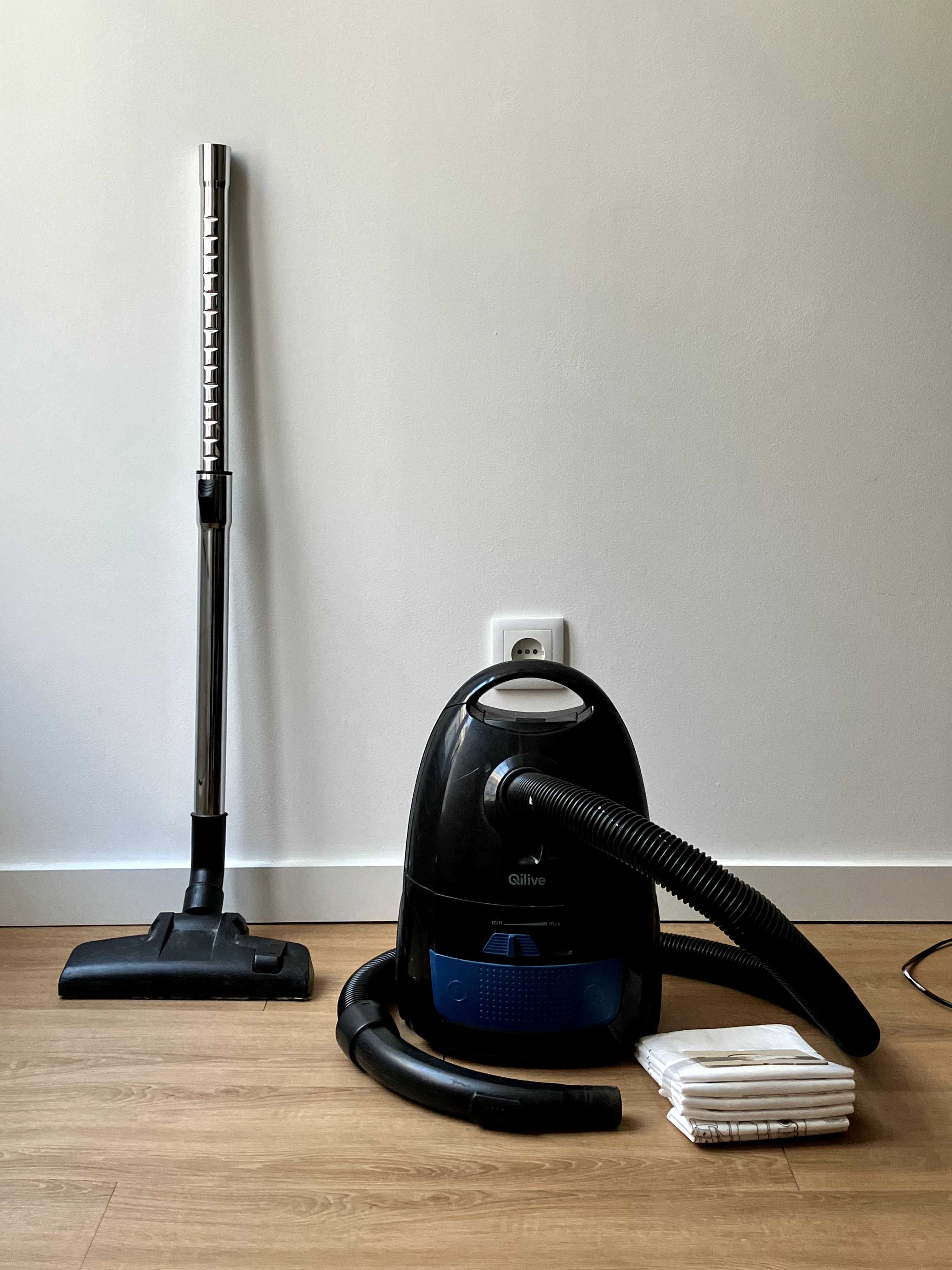 Aspirador com Saco potência de 700w