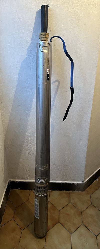 Bomba de Agua Trifasica Submersivel  ( Poço de Furo ) + 60 metros cabo