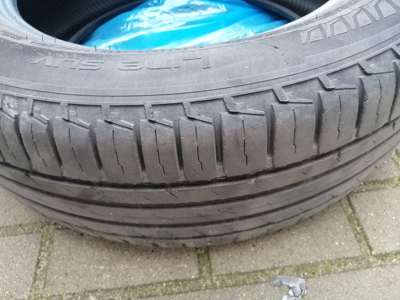 Opony letnie Nokian 235/60/18