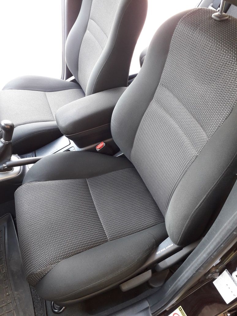 Сидіння (салон) TOYOTA Аvensis Т25 стан нових 2003-2008 року ТОРГ