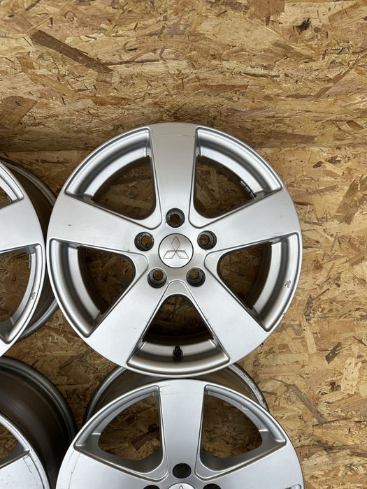 Диски5/114.3 R17 ET38 ЦО(діа)67.1 диски титани