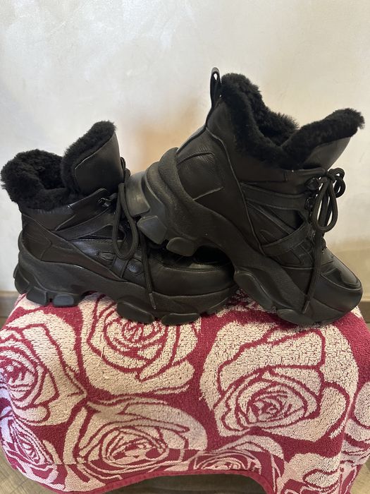 Кросівки estro,цигейка повністю