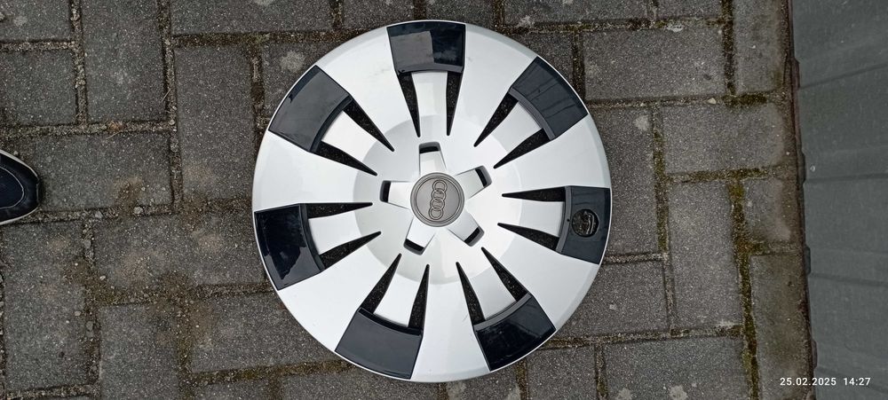 Kołpaki Audi 16 ładny wzór