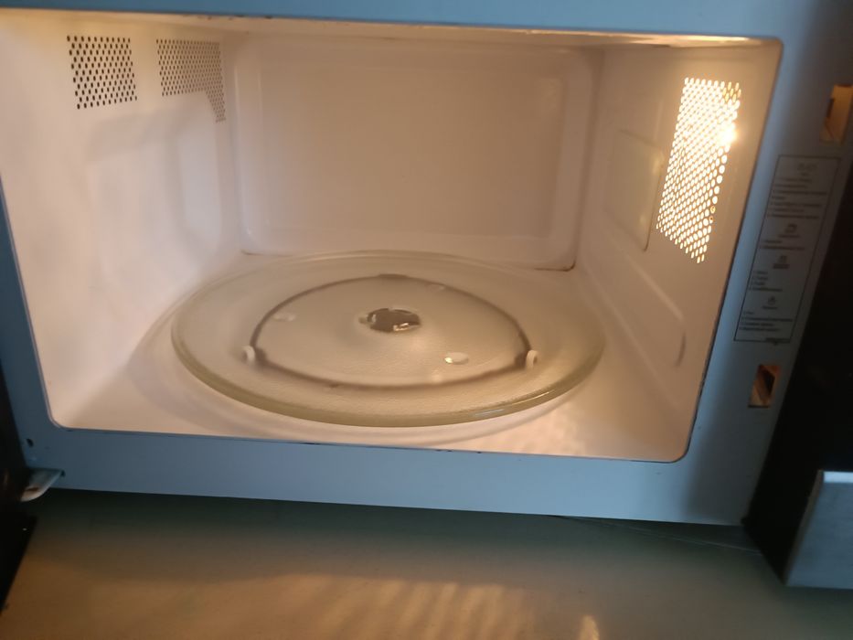 Мікрохвильова піч samsung 23 л