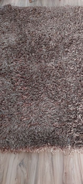 Carpete castanha