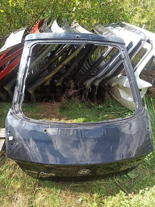 Kia Carens Daewoo Nubira Hyundai Coupe Skoda Octavia кришка багажника