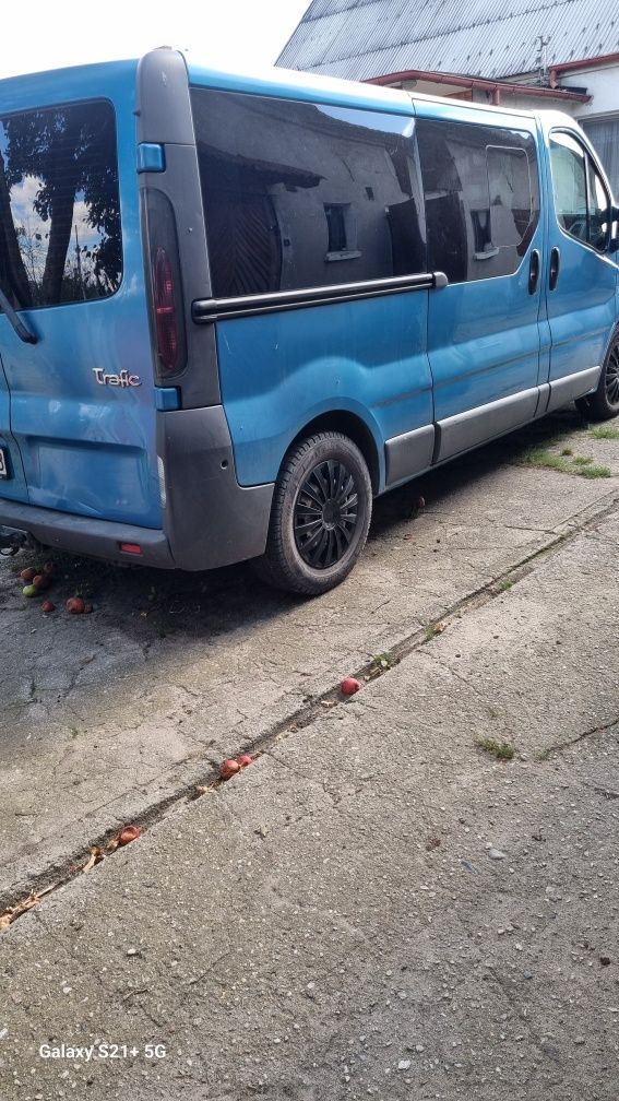 Renault Trafic 2.5 dci , 9 osób. Klima!!!