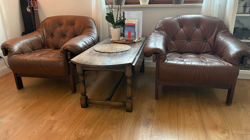 Pikowany skórzany fotel w stylu Percival Lafer