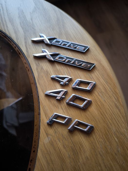 Emblemat napis xDrive 40 BMW X6 atrapy nerki oryginalne