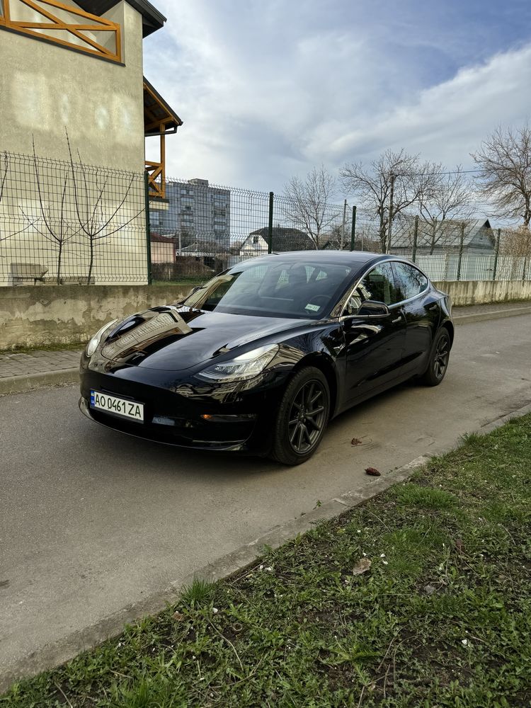 Продам Tesla Model 3 2019