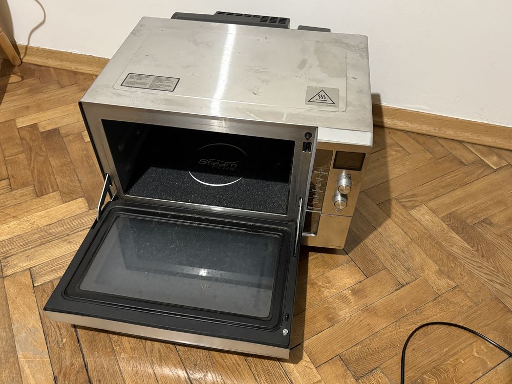 Kuchenka mikrofalowa Panasonic NN-CS598S steam plus