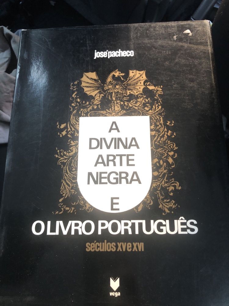 A DIVINA ARTE NEGRA E O LIVRO PORTUGUÊS (SÉCULOS XV E XVI).