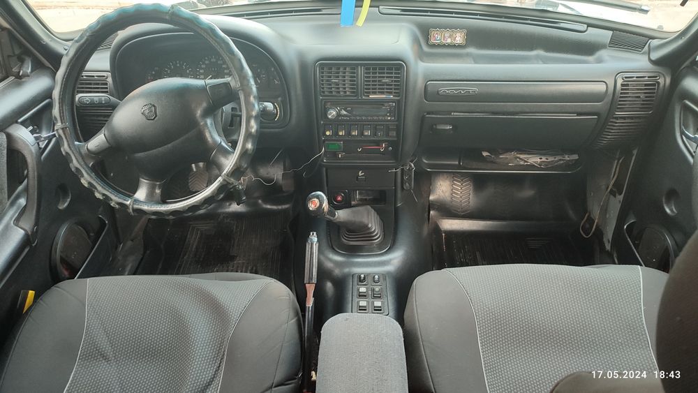 Автомобіль ГАЗ-3110.