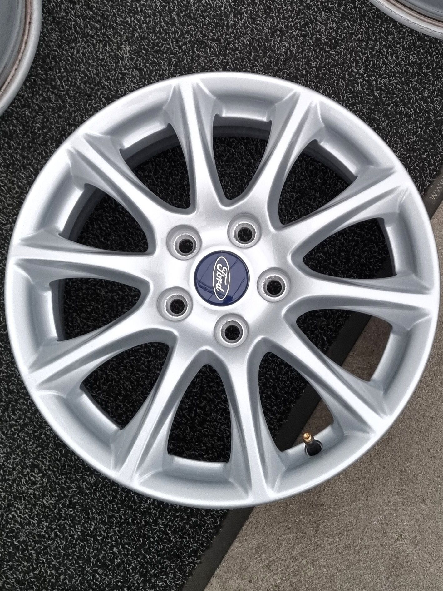 Felgi Alu 16" Ford Mondeo MK5 MK4 Focus MK4 MK3 C-Max Kuga 5x108 Orygi