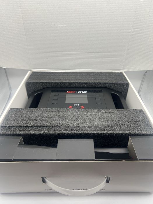 зарядний пристрій ISDT X16.