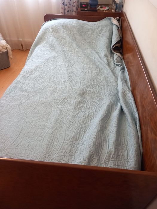 Cama de solteiro "estúdio"