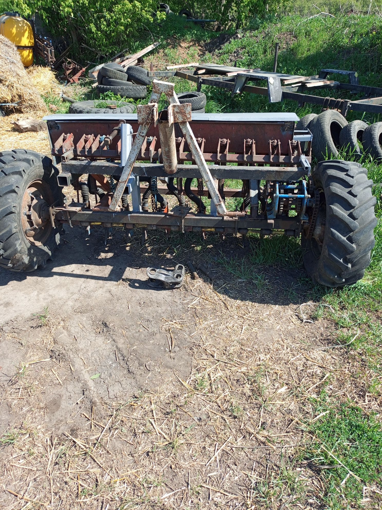 Продам сіялку мелкосімянку до т 25