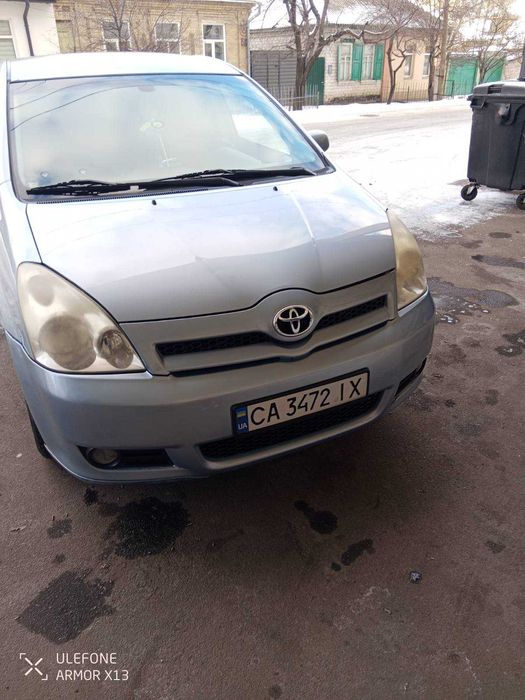 Продам Toyota Corolla Verso 2004