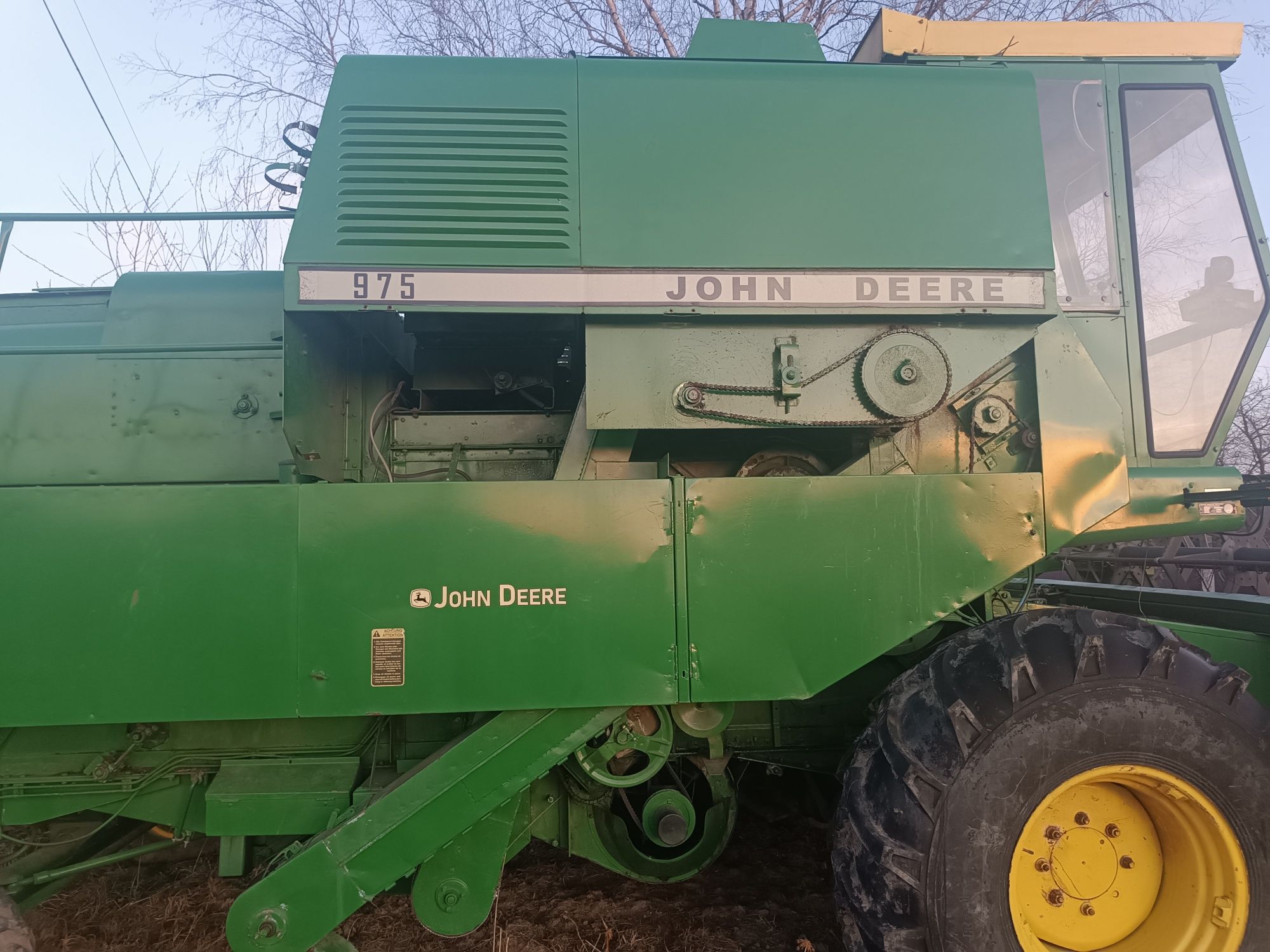 Продам комбайн John Deere 975