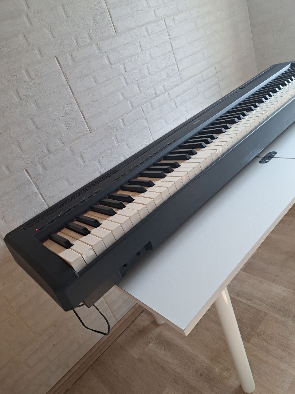 Yamaha P-95 піаніно