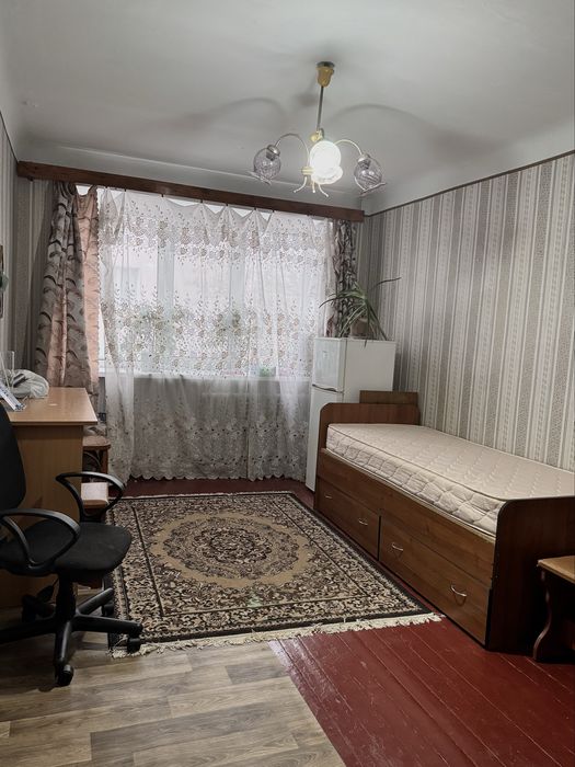 Терміново продам 2-х кімнатну в центрі міста