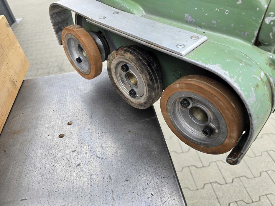 Frezarka dolnowrzecionowa z wózkiem bauerle