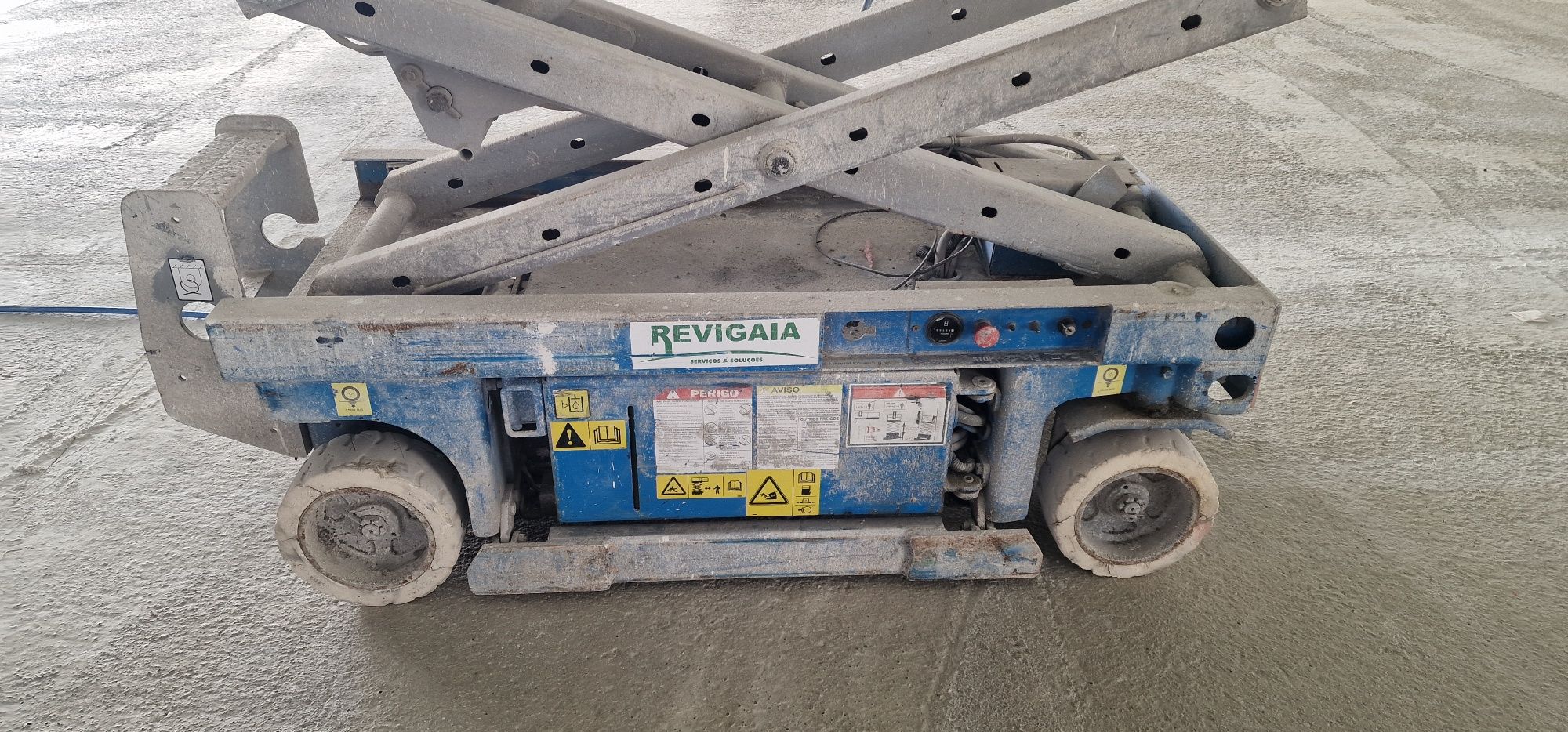 GENIE 1932 Elevatória elétrica Tesoura
